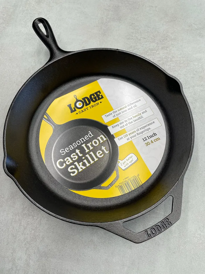 Lodge cast iron skillet, 12 inch